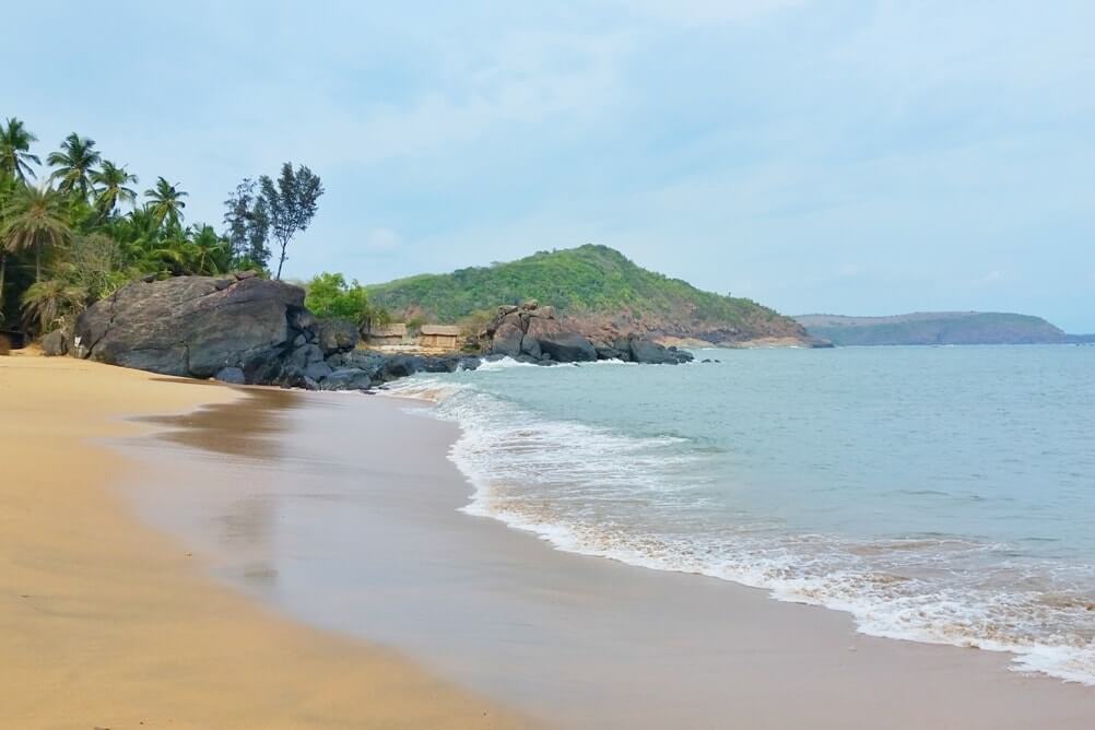 half-moon-beach-bay-best-gokarna-beach-trek-1-